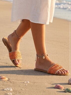 Nine West Women's Beehiv Sandal NWT